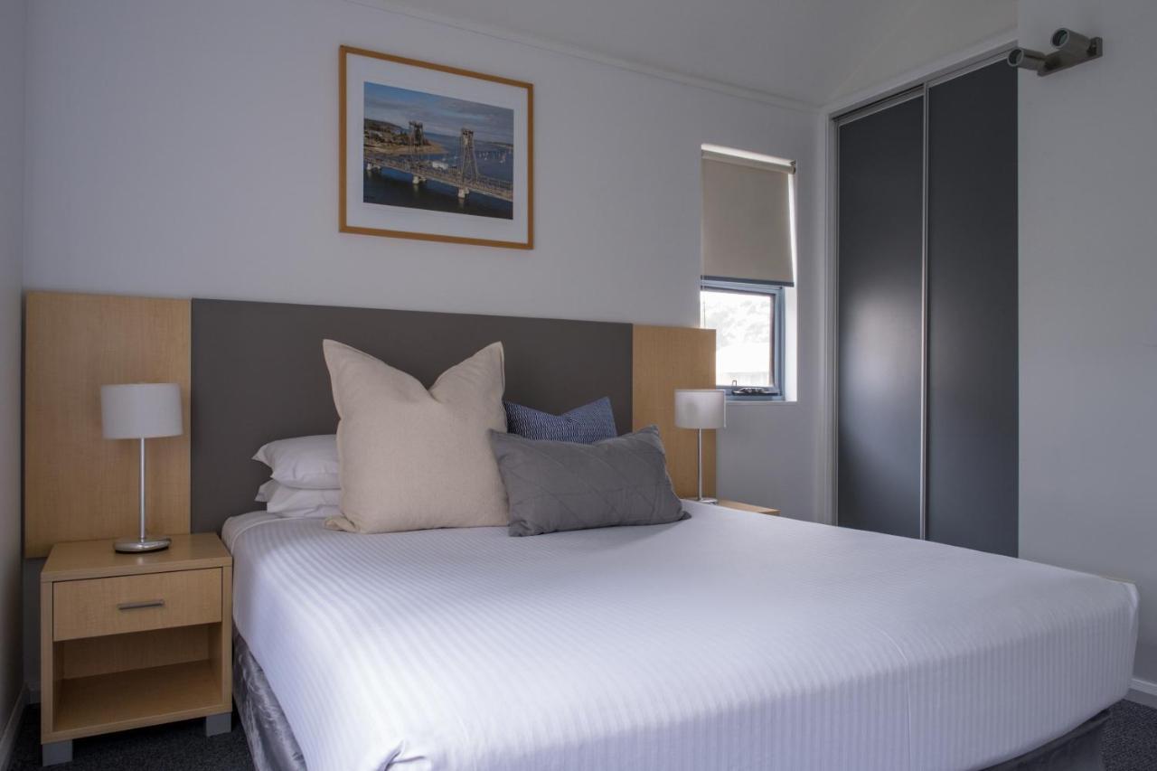คอริแกน โคฟ อพาร์ตเมนท์ Aparthotel เบทแมนส์เบย์ ภายนอก รูปภาพ