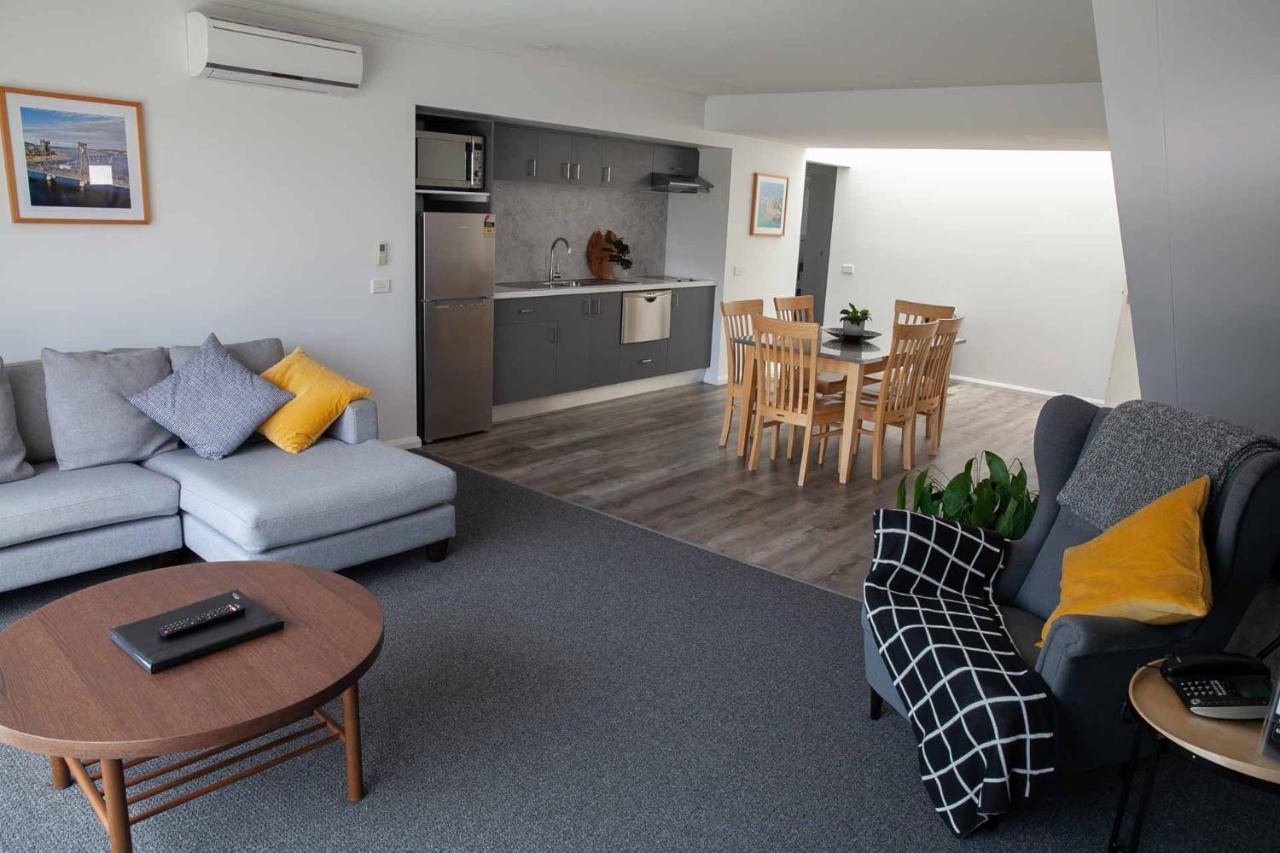 คอริแกน โคฟ อพาร์ตเมนท์ Aparthotel เบทแมนส์เบย์ ภายนอก รูปภาพ